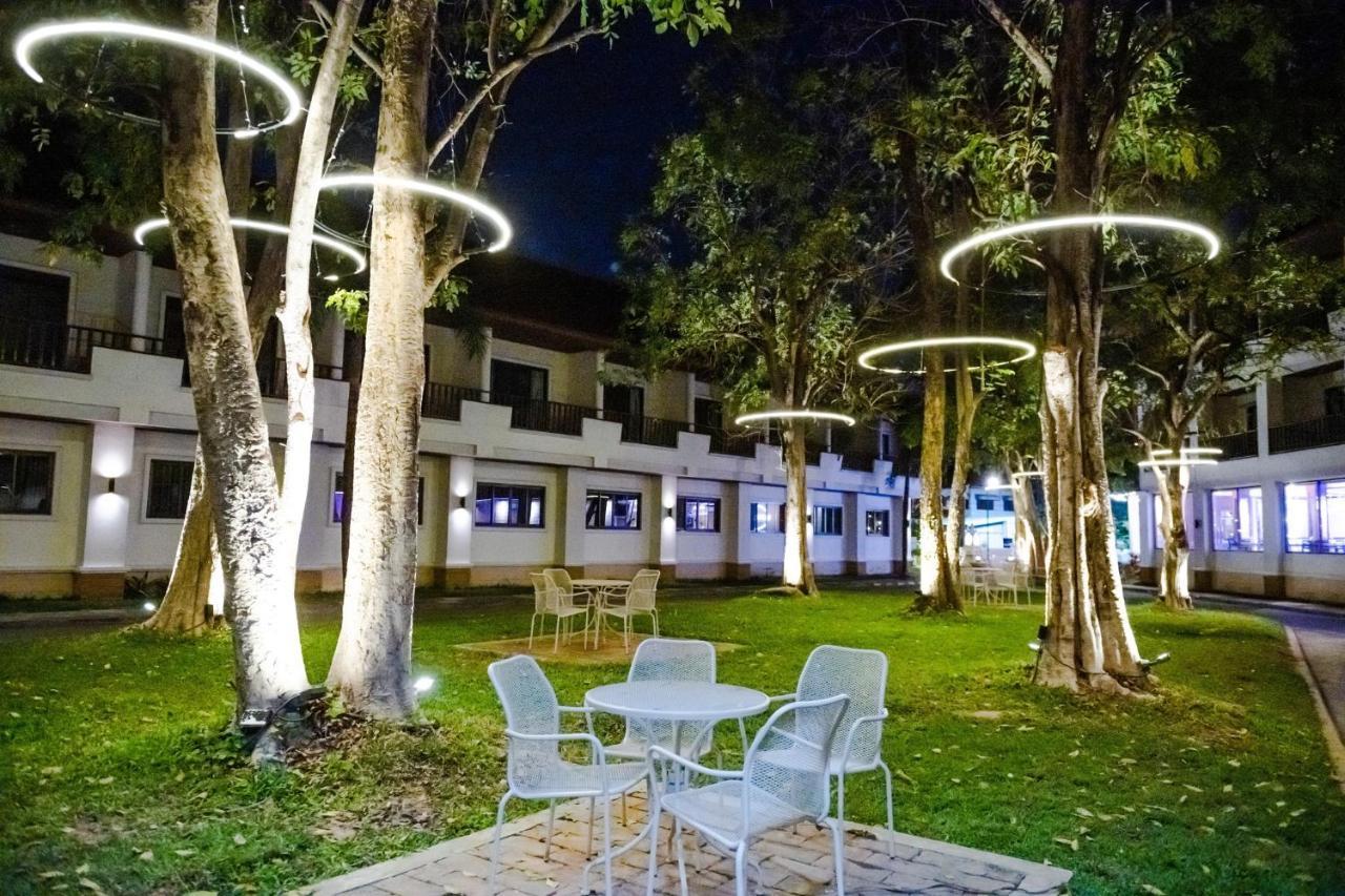 President Hotel Udonthani Екстер'єр фото