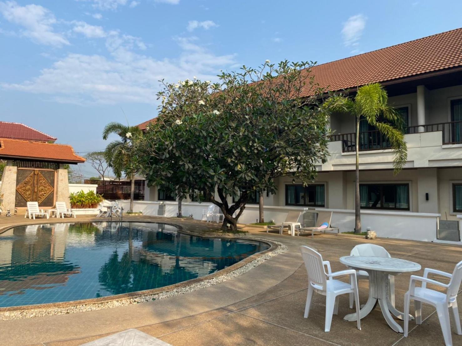 President Hotel Udonthani Екстер'єр фото